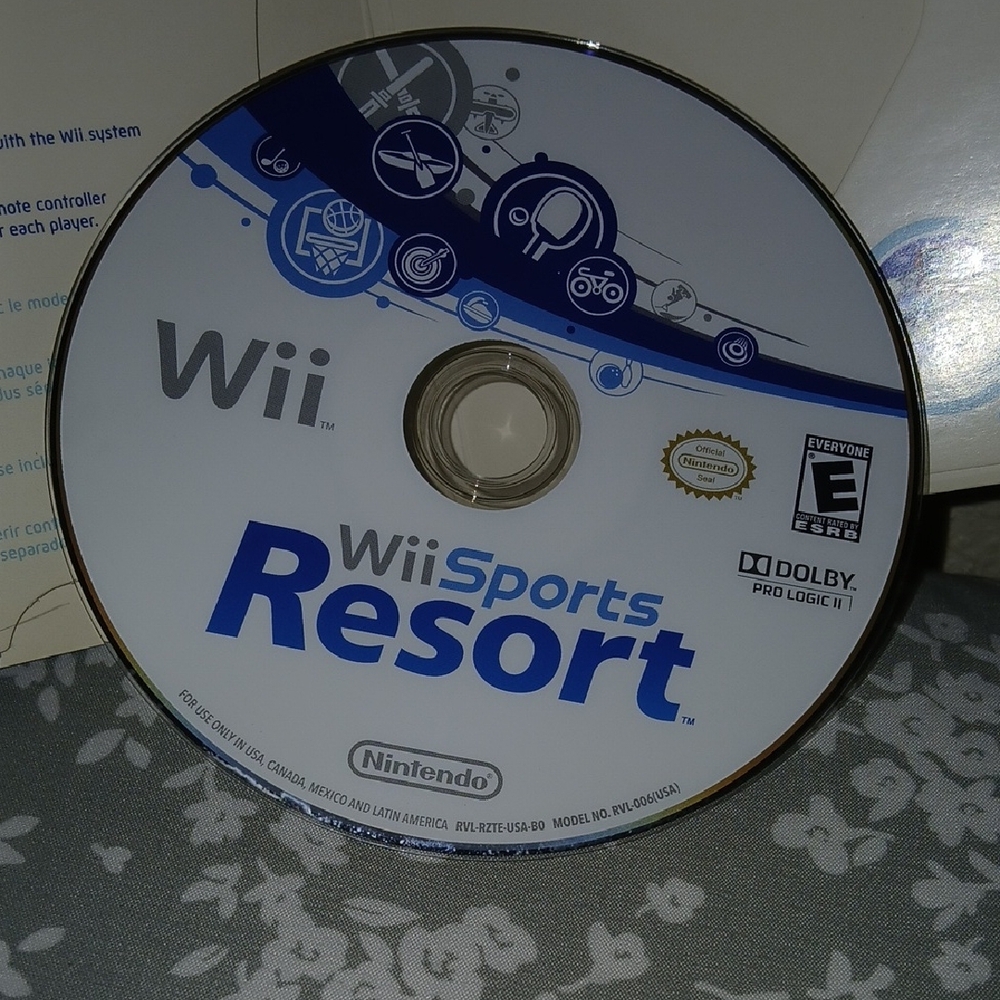 Nintendo Wii Sports Game - Gray and Blue - Picture 7 of 11